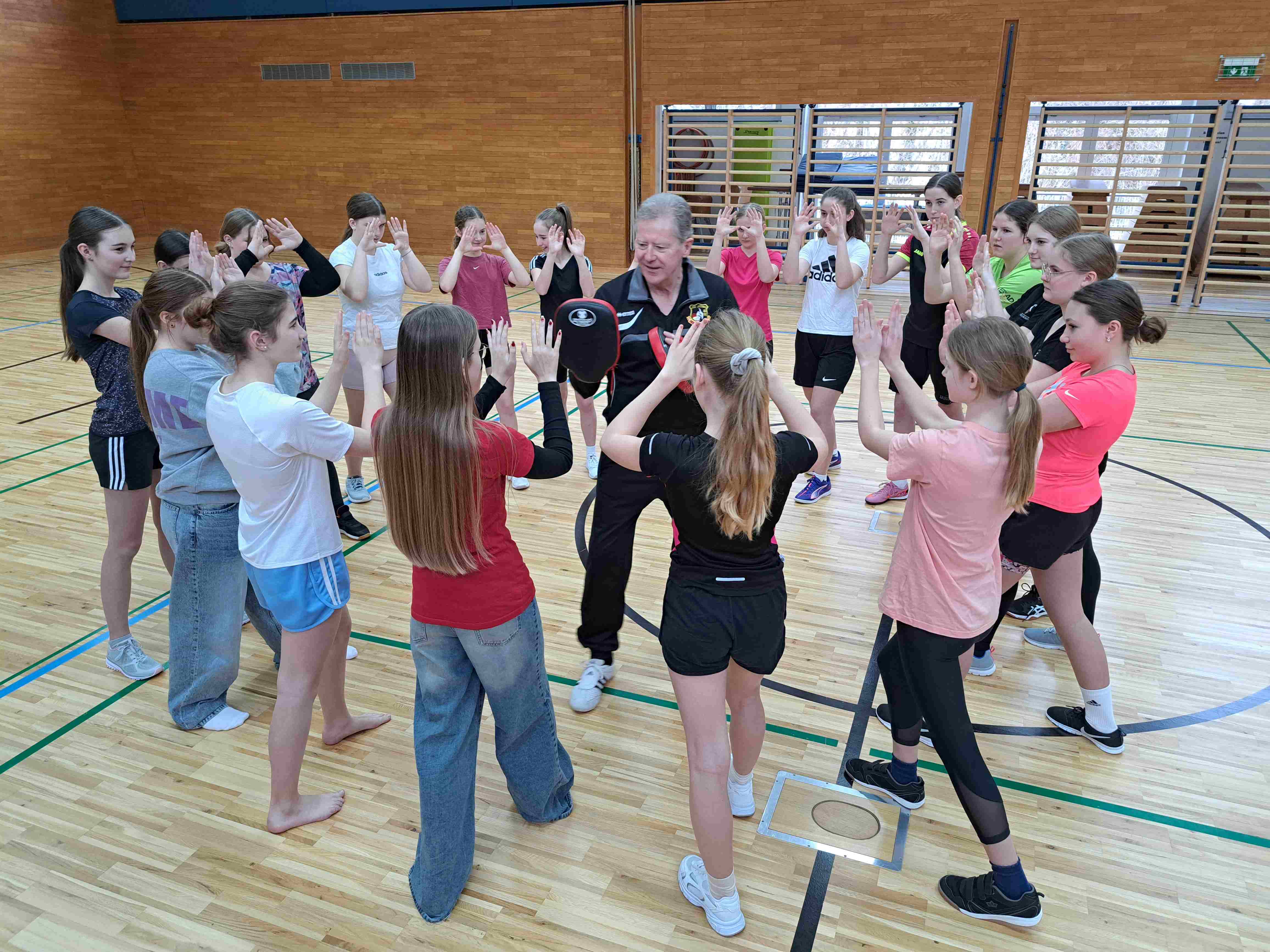 Selbstverteidigungskurs 4abc