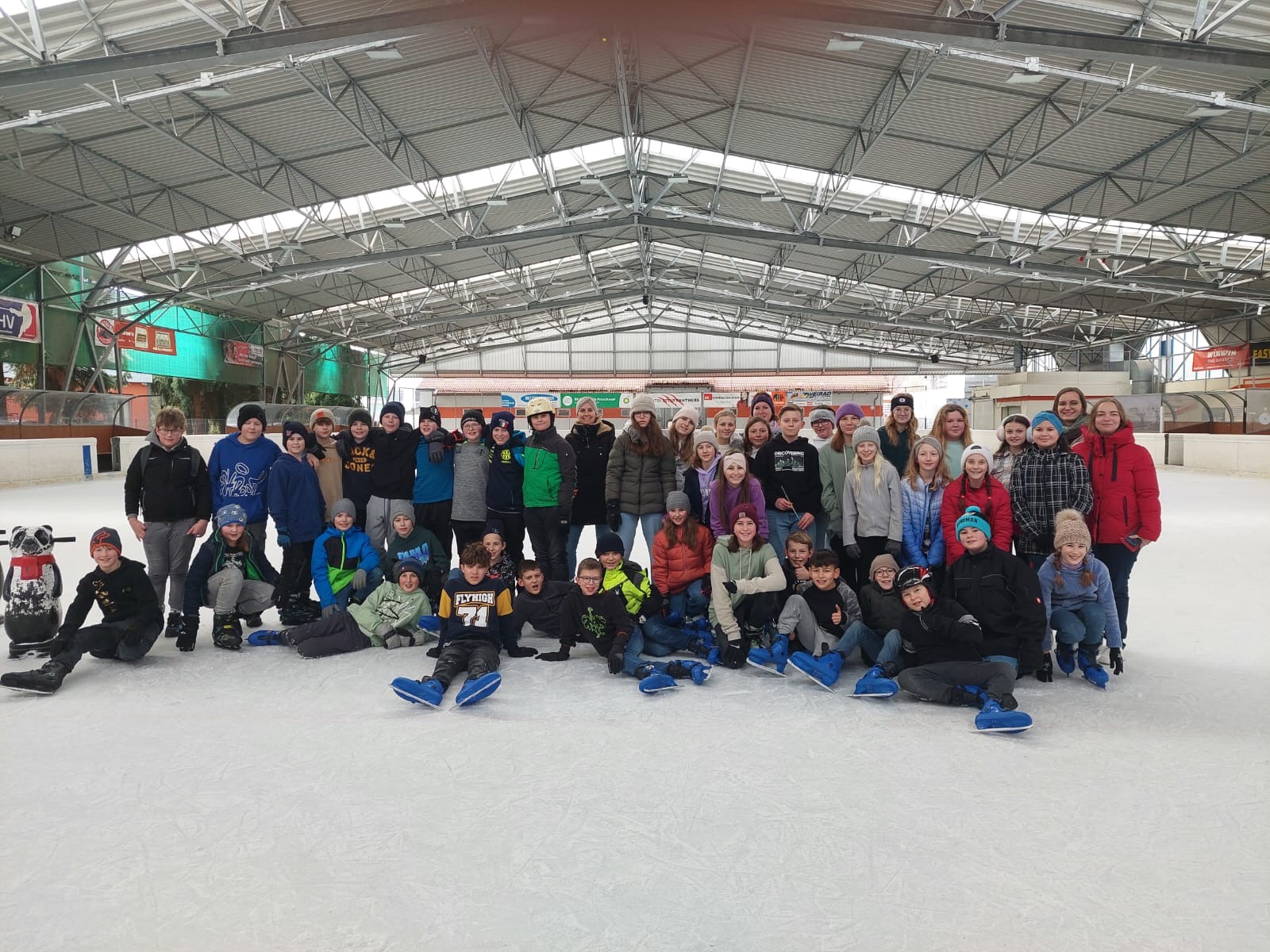 2.Klassen am Eislaufplatz